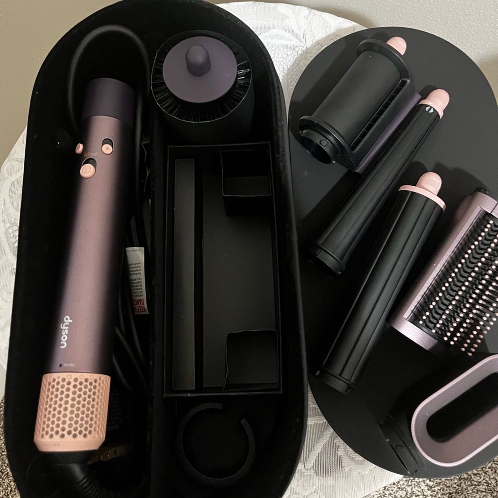 Dyson Airwrap i.d.™ multi-styler and dryer Straight+Wavy
(Jasper Plum)